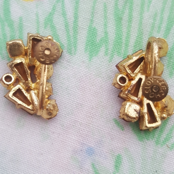 🌙1930's ArtDeco Pink CzechGlass Screwback Earrings - Picture 7 of 13